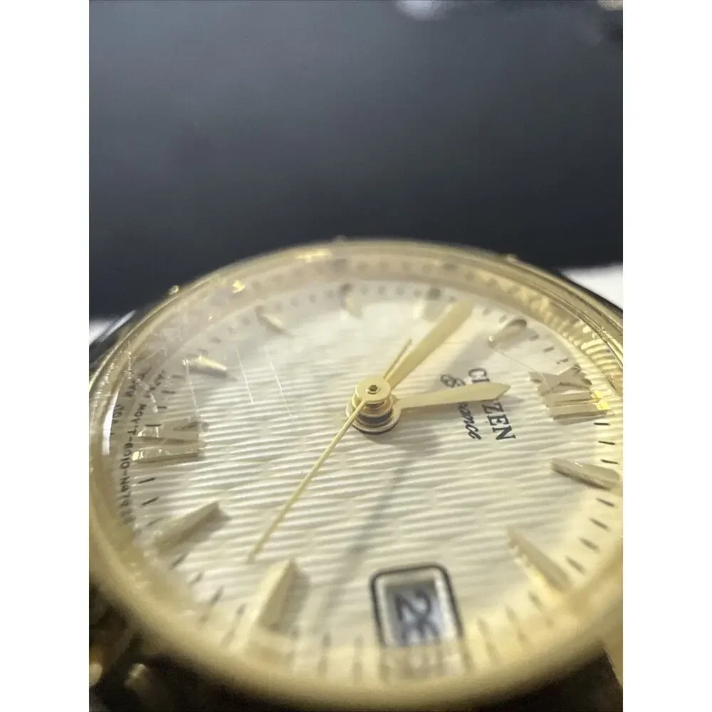 VINTAGE WOMENS CITIZEN WRISTWATCH MODEL 6010-S53183 NEW BATTERY!